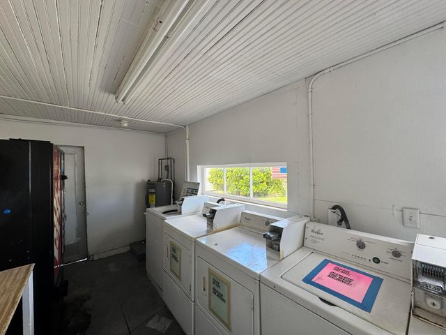 200 Park Avenue 6, Lake Park, FL 33403