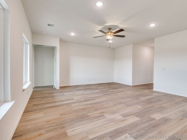 3442 E 153rd Street S, Bixby, OK 74008