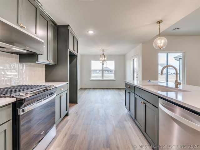 3442 E 153rd Street S, Bixby, OK 74008