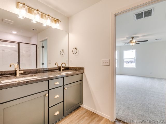3442 E 153rd Street S, Bixby, OK 74008