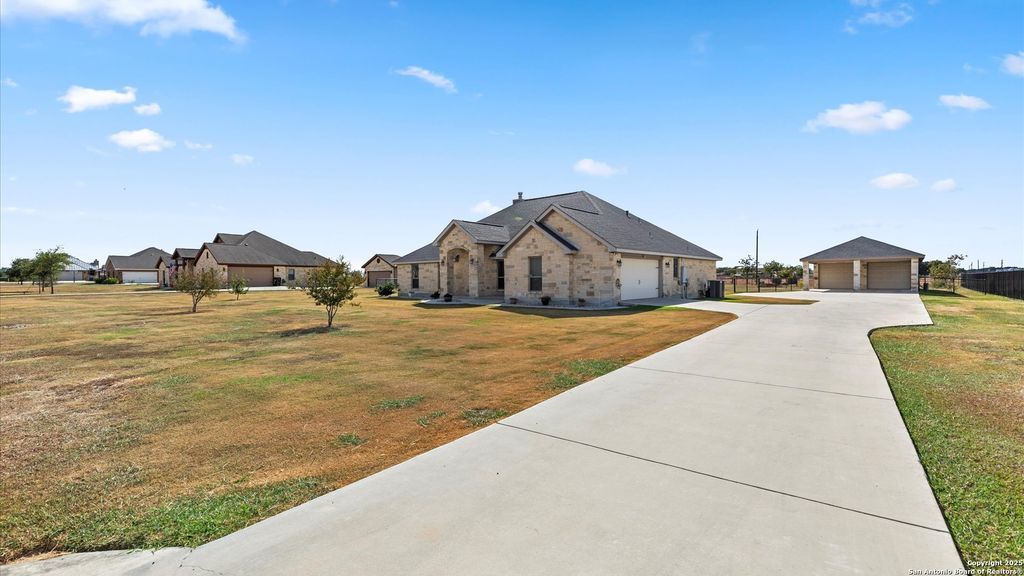 108 Haycraft, Marion, TX 78124
