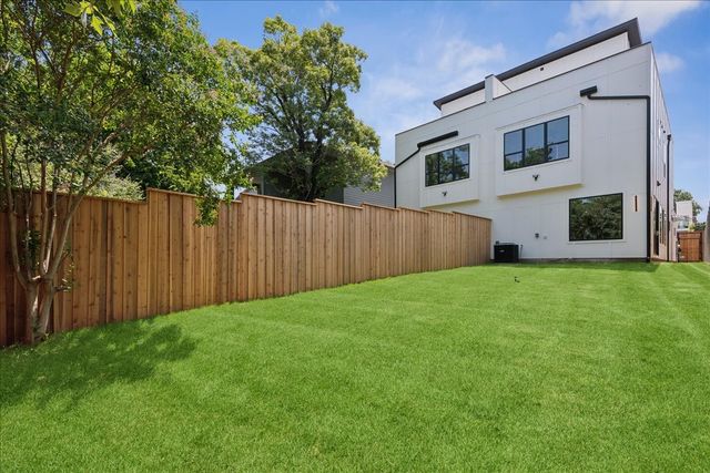 2327 Vagas Street 102, Dallas, TX 75219