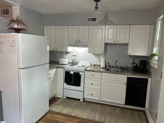 11 Faris Circle, Greenville, SC 29605
