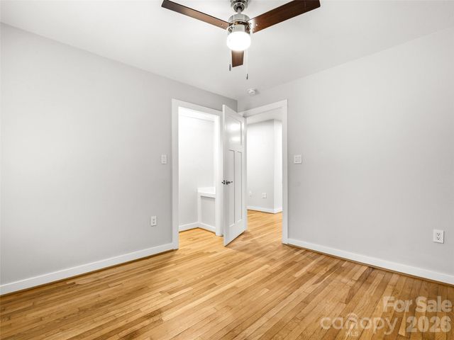 468 Governors View Road, Asheville, NC 28805
