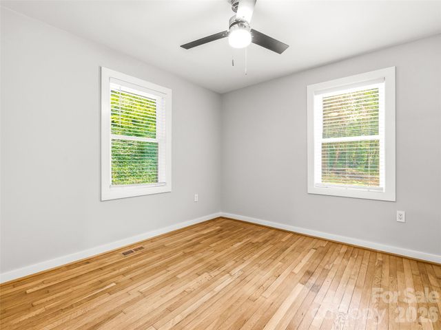 468 Governors View Road, Asheville, NC 28805