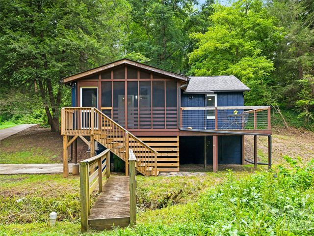 468 Governors View Road, Asheville, NC 28805