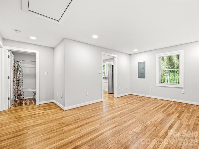 468 Governors View Road, Asheville, NC 28805