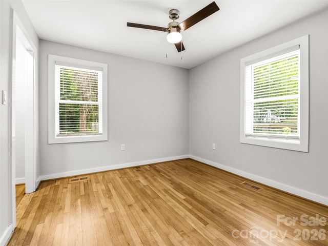 468 Governors View Road, Asheville, NC 28805