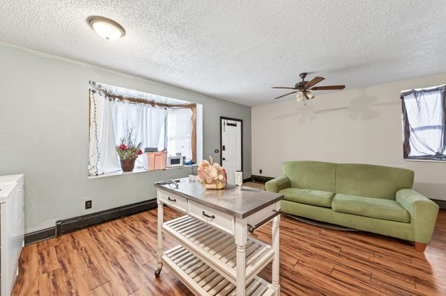 88 Cook Avenue W, Saint Paul, MN 55117