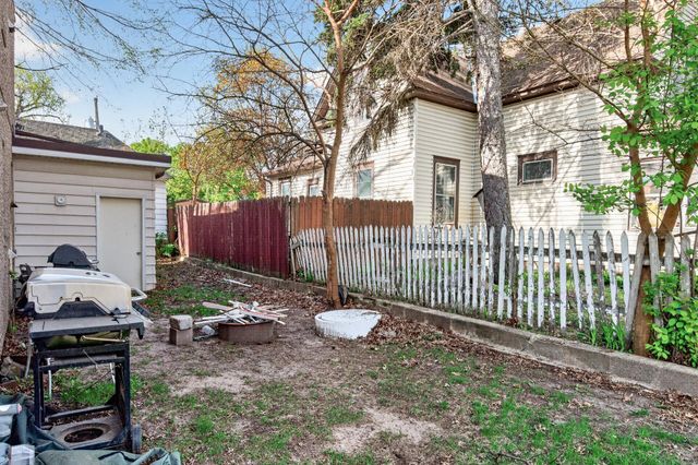 88 Cook Avenue W, Saint Paul, MN 55117