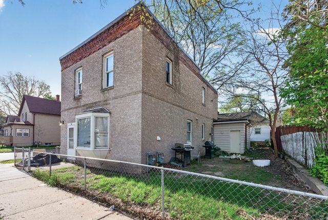 88 Cook Avenue W, Saint Paul, MN 55117