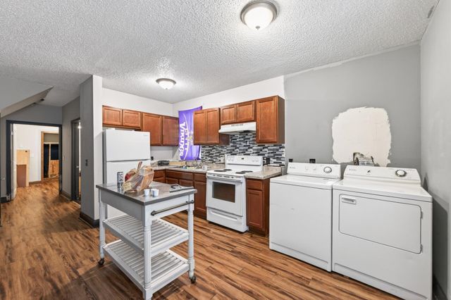 88 Cook Avenue W, Saint Paul, MN 55117