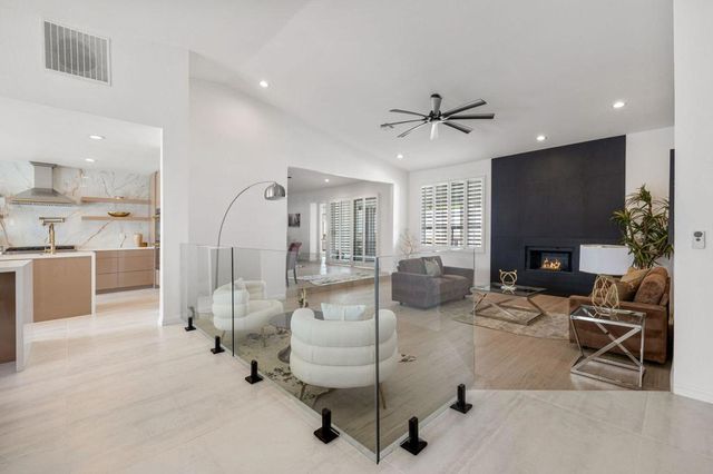 47215 Heliotrope Drive, Palm Desert, CA 92260