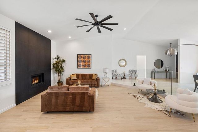 47215 Heliotrope Drive, Palm Desert, CA 92260