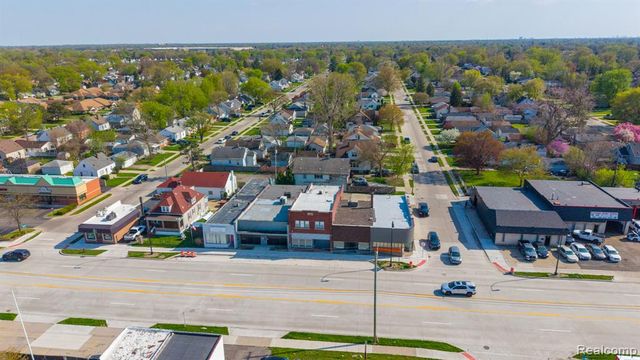 16914 E 9 Mile Road, Eastpointe, MI 48021