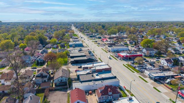 16914 E 9 Mile Road, Eastpointe, MI 48021