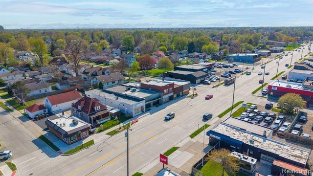 16914 E 9 Mile Road, Eastpointe, MI 48021