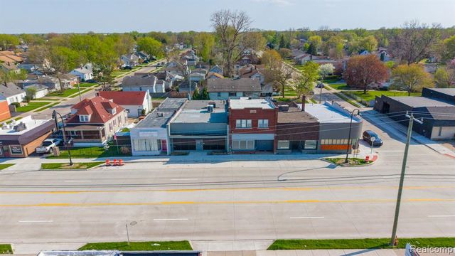 16914 E 9 Mile Road, Eastpointe, MI 48021