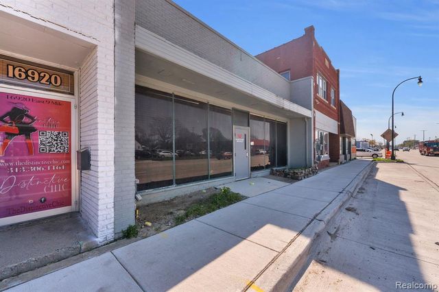 16914 E 9 Mile Road, Eastpointe, MI 48021