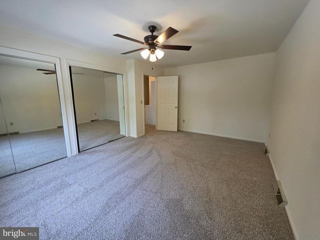 9 GRISTMILL DR, Dover, DE 19904