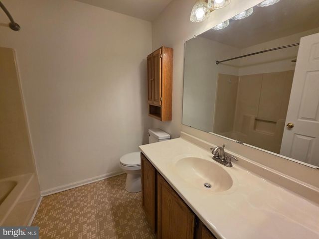 9 GRISTMILL DR, Dover, DE 19904