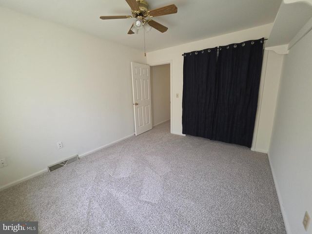 9 GRISTMILL DR, Dover, DE 19904