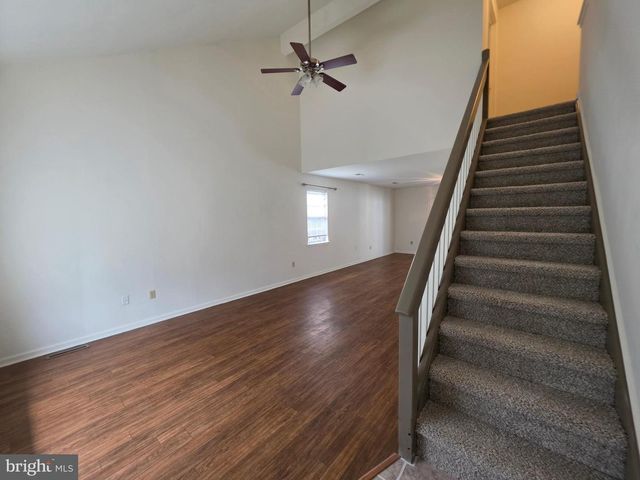 9 GRISTMILL DR, Dover, DE 19904