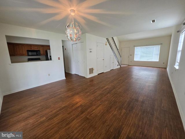 9 GRISTMILL DR, Dover, DE 19904