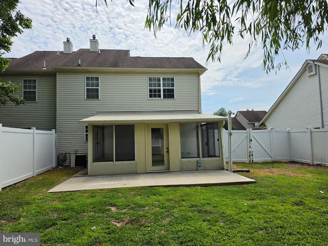 9 GRISTMILL DR, Dover, DE 19904