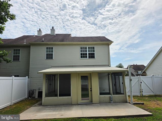 9 GRISTMILL DR, Dover, DE 19904