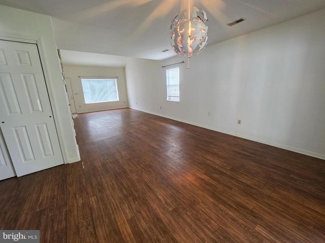 9 GRISTMILL DR, Dover, DE 19904