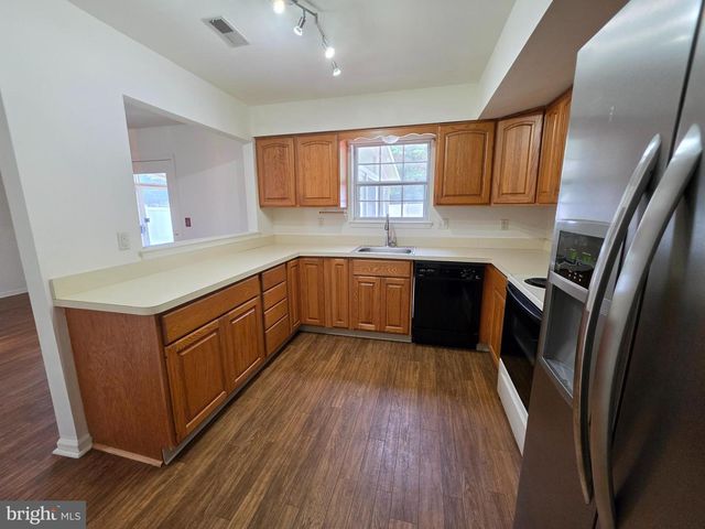 9 GRISTMILL DR, Dover, DE 19904