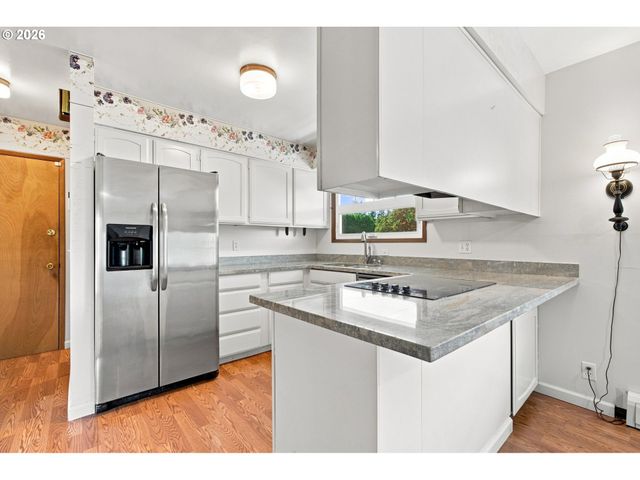 5236 Se EL CENTRO Way, Milwaukie, OR 97267