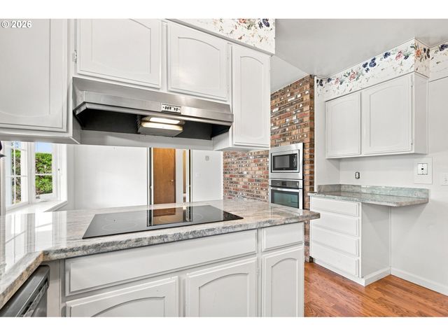 5236 Se EL CENTRO Way, Milwaukie, OR 97267