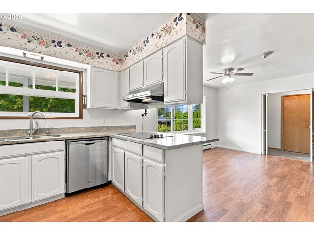 5236 Se EL CENTRO Way, Milwaukie, OR 97267