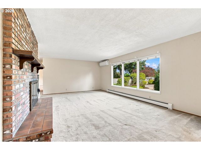 5236 Se EL CENTRO Way, Milwaukie, OR 97267