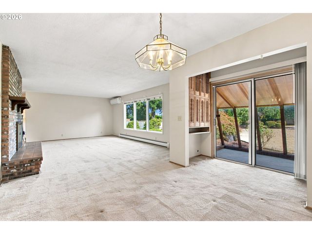 5236 Se EL CENTRO Way, Milwaukie, OR 97267