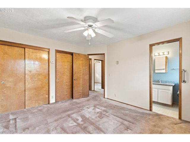 5236 Se EL CENTRO Way, Milwaukie, OR 97267