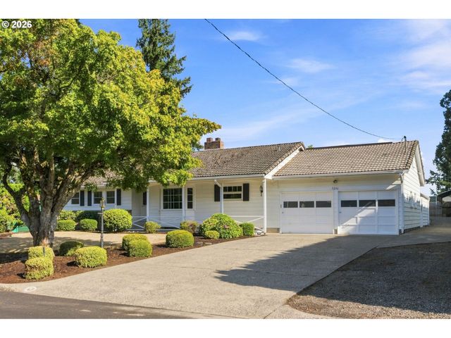 5236 Se EL CENTRO Way, Milwaukie, OR 97267