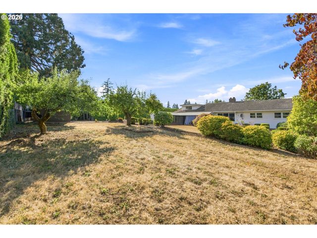 5236 Se EL CENTRO Way, Milwaukie, OR 97267