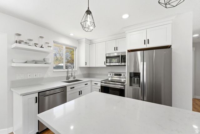 11058 S SANDY CREEK DR. DR, Sandy, UT 84094