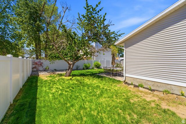 11058 S SANDY CREEK DR. DR, Sandy, UT 84094