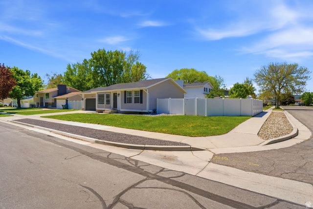 11058 S SANDY CREEK DR. DR, Sandy, UT 84094