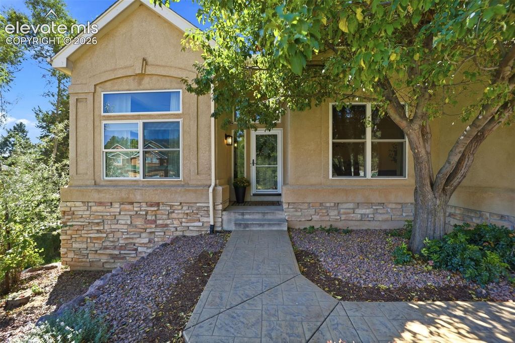 3320 Blodgett Drive, Colorado Springs, CO 80919 — photo 2
