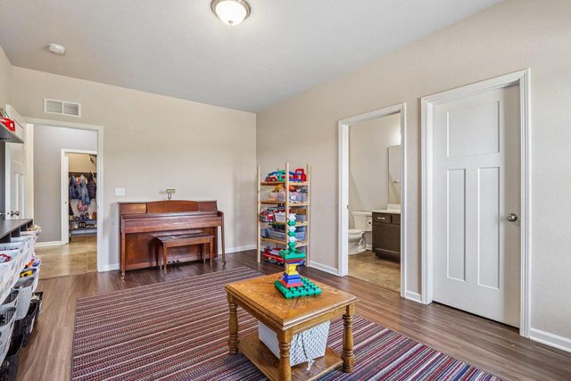 N140W17335 Cedar LANE, Germantown, WI 53022