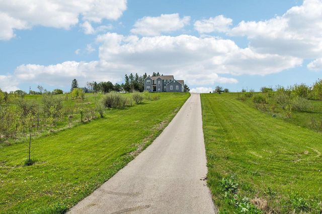 N140W17335 Cedar LANE, Germantown, WI 53022