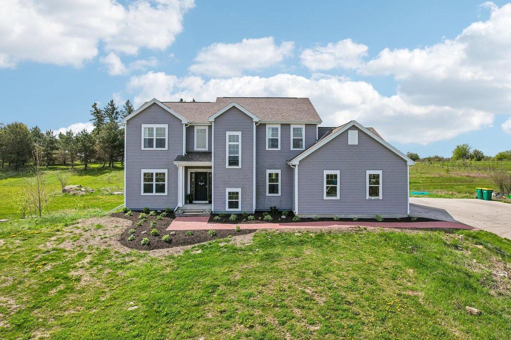 N140W17335 Cedar LANE, Germantown, WI 53022