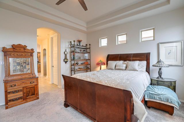 4293 Crowned Eagle Loop NE, Rio Rancho, NM 87144