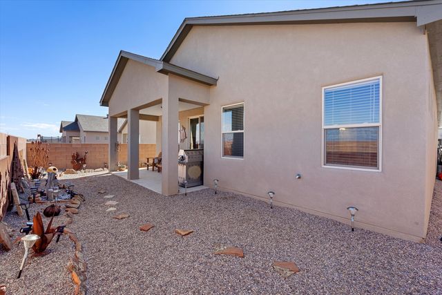 4293 Crowned Eagle Loop NE, Rio Rancho, NM 87144