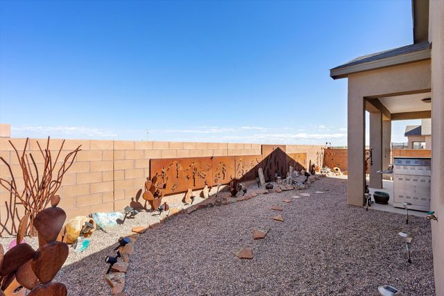 4293 Crowned Eagle Loop NE, Rio Rancho, NM 87144